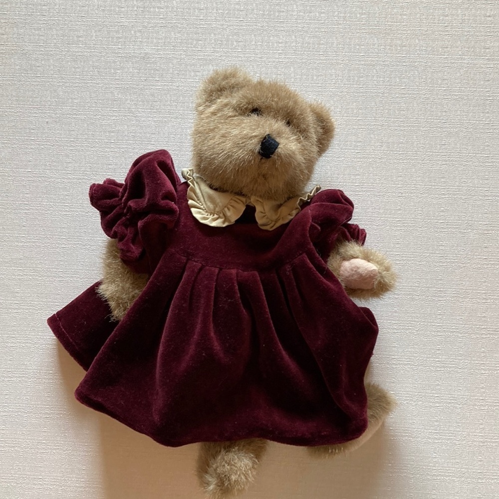 Boyds Bears Auntie Iola 10” Plush Burgundy Velvet Dress Jointed Bean Bag Plush